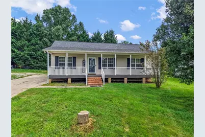 212 Bell Drive, Thomasville, NC 27360 - Photo 1