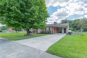 1320 Dublin Ct, Winston-Salem, NC 27101 - Photo 1