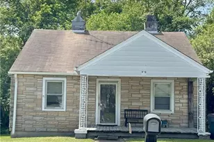 910 Montgomery St, Reidsville, NC 27320 - Photo 1