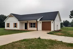 1019 Kennedy St, Yadkinville, NC 27055 - Photo 1