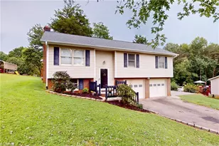 140 Cedar Knoll Dr, Mount Airy, NC 27030 - Photo 1