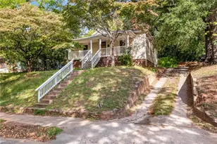 925 Harris St, Eden, NC 27288 - Photo 1