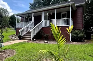 910 Branch St, Eden, NC 27288 - Photo 1