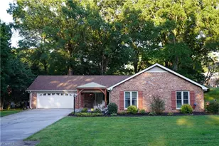 1035 Foothills Dr, Kernersville, NC 27284 - Photo 1