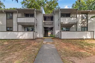 2205 Sunderland Rd, Winston-Salem, NC 27103 - Photo 1