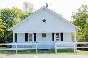 800 Chatham Ct, Eden, NC 27288 - Photo 1