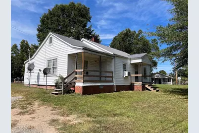 1000 Pine Circle Drive, High Point, NC 27265 - Photo 1