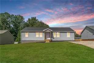 17 Grace Dr, Thomasville, NC 27360 - Photo 1