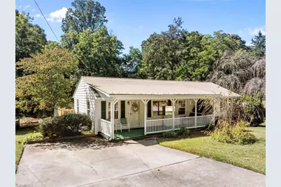 410 E Peachtree Drive, High Point, NC 27265 - Photo 1