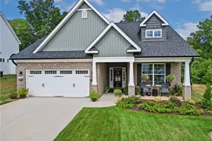 1115 Nantucket Dr, Mebane, NC 27302 - Photo 1