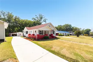 1103 Wentworth St, Reidsville, NC 27320 - Photo 1