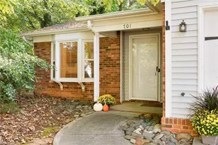 701 Woodbury Knolls Dr, Winston-Salem, NC 27104 - Photo 1