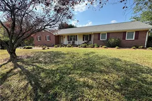 112 Pilot View Dr, King, NC 27021 - Photo 1