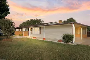 920 Thomas St, Statesville, NC 28677 - Photo 1