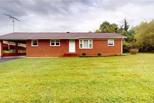 140 Westwood Dr, Mount Airy, NC 27030 - Photo 1