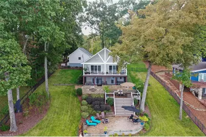 1230 Lake Drive 9, Lexington, NC 27292 - Photo 1