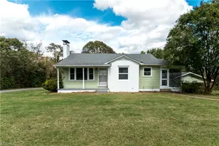 413 E Hemlock St, Yadkinville, NC 27055 - Photo 1