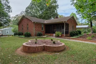 135 Coble Cir, Lexington, NC 27295 - Photo 1