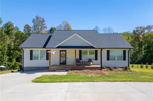 246 Arcadia Dr, Lexington, NC 27295 - Photo 1