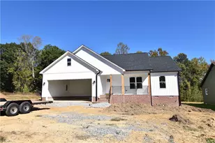 107 Fletcher's Farm Dr, Thomasville, NC 27360 - Photo 1