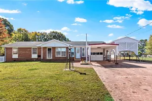 930 Rock Spring Dr, Winston-Salem, NC 27105 - Photo 1