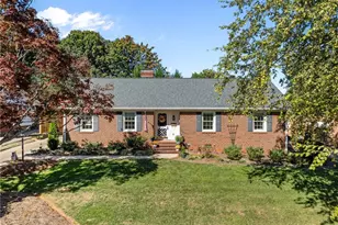 2910 New Hanover Dr, Greensboro, NC 27408 - Photo 1