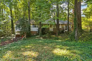 6203 Roblyn Rd, Greensboro, NC 27410 - Photo 1