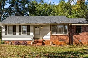 1913 Hilldale Dr, Burlington, NC 27215 - Photo 1