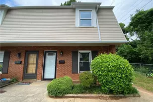 331 Vineyard Park Ct, Winston-Salem, NC 27104 - Photo 1