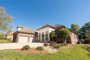 2632 Maxine Dr, High Point, NC 27265 - Photo 1