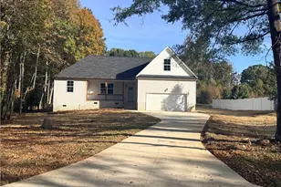 901 Edgemont Rd, Greensboro, NC 27406 - Photo 1