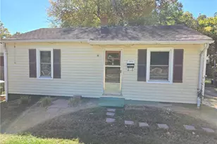 102 W Parker St, Graham, NC 27253 - Photo 1