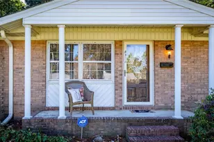 4314 Ivanhoe Pl, Charlotte, NC 28205 - Photo 1