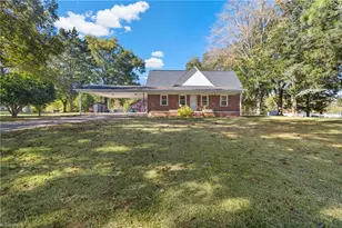 528 Aileen Ave, Biscoe, NC 27209 - Photo 1