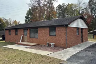 3598 Robindale Dr, Winston-Salem, NC 27107 - Photo 1