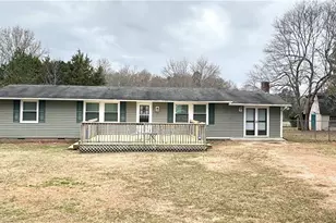 4625 Grassy Ln, Burlington, NC 27215 - Photo 1