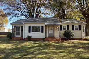 129 Hartley St, Winston-Salem, NC 27107 - Photo 1