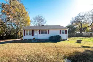 810 Ragland St, Kernersville, NC 27284 - Photo 1