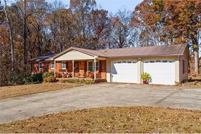 423 Watford Road, Thomasville, NC 27360 - Photo 1
