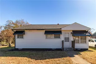 1514 Summit Ave, Greensboro, NC 27405 - Photo 1