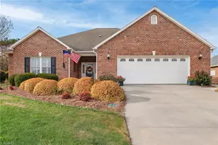 222 New Hampshire Ct, Mocksville, NC 27028 - Photo 1