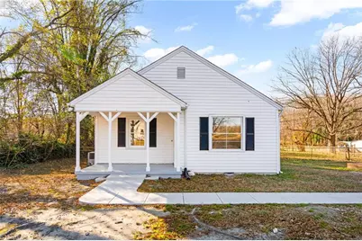 1020 Lakeside Avenue, Burlington, NC 27217 - Photo 1