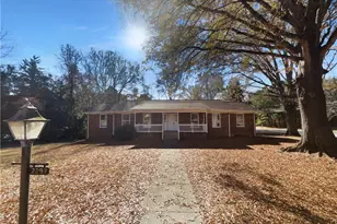 2297 Lakeview Terrace, Burlington, NC 27215 - Photo 1