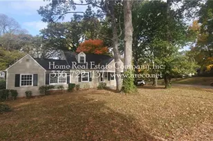 520 Lester Ln, Winston-Salem, NC 27103 - Photo 1