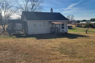 4055 E Greensboro Chapel Hill Rd, Graham, NC 27253 - Photo 1