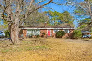 5101 Stockton Dr, Raleigh, NC 27606 - Photo 1