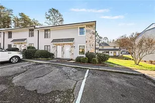 902 S Ridge Ct, Winston-Salem, NC 27107 - Photo 1