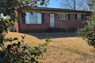 601 Meadowbrook Dr, King, NC 27021 - Photo 1