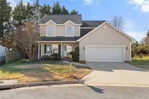 15 Wimbledon Ln, Greensboro, NC 27455 - Photo 1