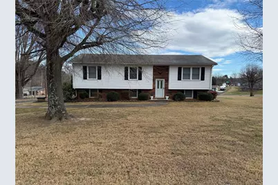 138 Highland Avenue, Mount Airy, NC 27030 - Photo 1